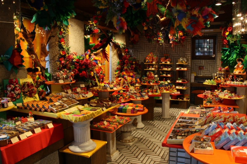 ecommerce-VILLECROZE-min_candy_store_chocolate_shop_chocolate_switzerland-393515